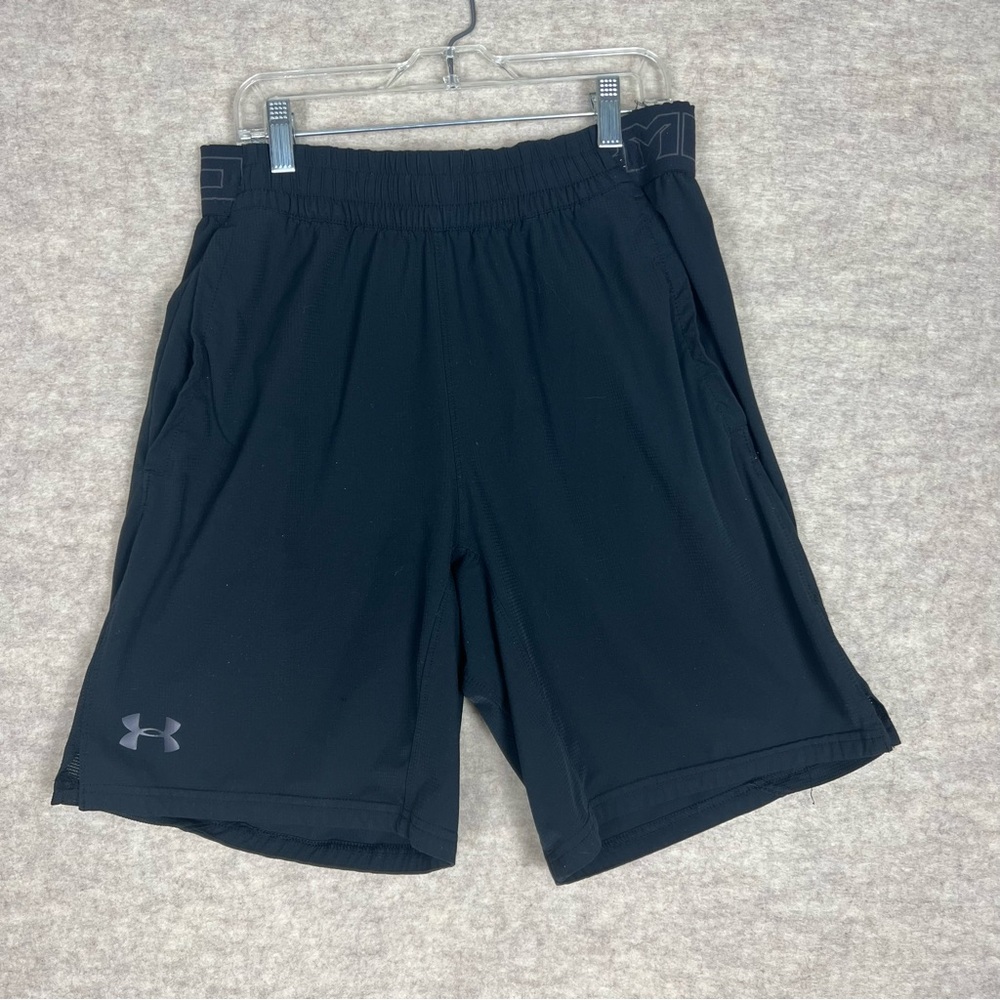 Under Armour Heatgear Fitted Coupe  Men's Black Athletic Shorts - Size Medium